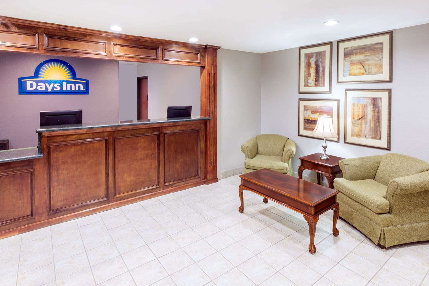Days Inn By Wyndham Galliano La Bagian luar foto
